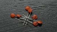 Capacitor (0.1 µF)