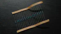 Resistor (220 Ω)